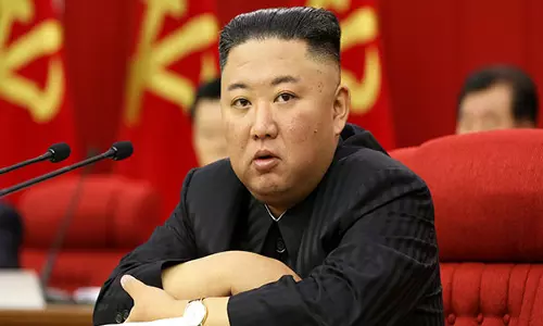 North Korea ने किम जोंग-उन की निगरानी में हाइपरसोनिक मिसाइल के परीक्षण की पुष्टि की North Korea ने किम जोंग-उन की निगरानी में हाइपरसोनिक मिसाइल के परीक्षण की पुष्टि की