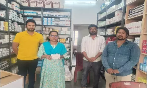 DCA ने मंचेरियल, महबूबाबाद में मूल्य उल्लंघन का पता लगाया DCA ने मंचेरियल, महबूबाबाद में मूल्य उल्लंघन का पता लगाया