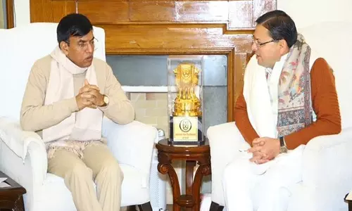 Uttarakhand CM ने केंद्रीय खेल मंत्री मनसुख मंडाविया से मुलाकात की