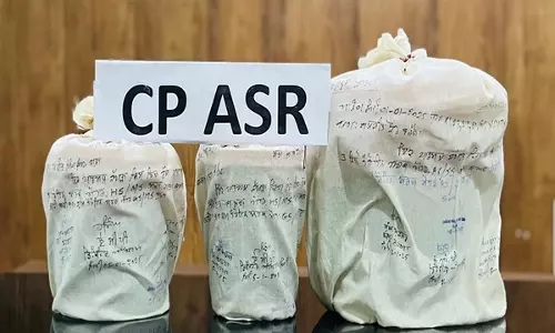 Punjab: सीमा पार से मादक पदार्थ गिरोह का भंडाफोड़, 5 किलो हेरोइन बरामद Punjab: सीमा पार से मादक पदार्थ गिरोह का भंडाफोड़, 5 किलो हेरोइन बरामद