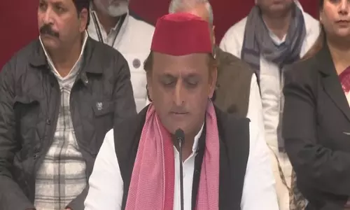 अखिलेश यादव ने संभल की घटना को लेकर BJP पर निशाना साधा अखिलेश यादव ने संभल की घटना को लेकर BJP पर निशाना साधा