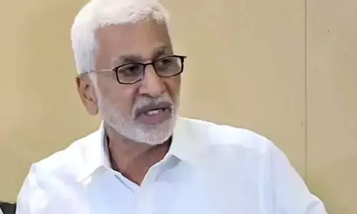 काकीनाडा समुद्री बंदरगाह मुद्दे पर विजयसाई रेड्डी ED के समक्ष पेश हुए काकीनाडा समुद्री बंदरगाह मुद्दे पर विजयसाई रेड्डी ED के समक्ष पेश हुए