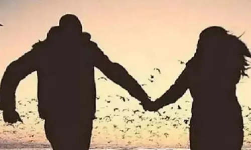 भिखारी पर आया 6 बच्चों की मां का दिल, दोनों हुए रफूचक्कर
