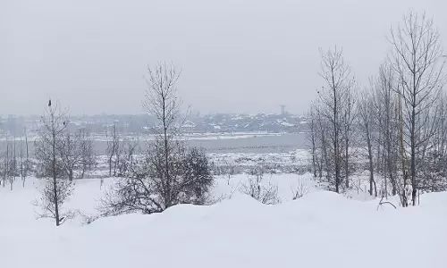Kashmir : असामान्य गर्म हवा के प्रवाह से तापमान 10°C बढ़ा