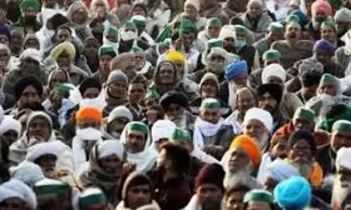 Shamli: किसानों का सरकार की वादाखिलाफी को लेकर प्रदर्शन