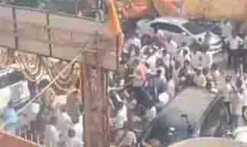 Hyderabad में भाजपा और कांग्रेस कार्यकर्ताओं में झड़प
