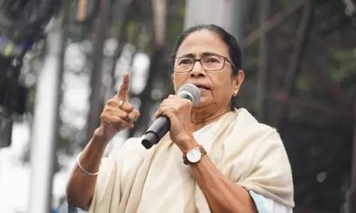 CM ममता बनर्जी ने कहा, बांग्लादेश में हमारे कुछ मछुआरों की पिटाई की गई CM ममता बनर्जी ने कहा, बांग्लादेश में हमारे कुछ मछुआरों की पिटाई की गई