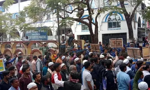Cooch Behar: नस्या शेखों ने उत्पीड़न से बचने के लिए भूमिपुत्र का दर्जा मांगा Cooch Behar: नस्या शेखों ने उत्पीड़न से बचने के लिए भूमिपुत्र का दर्जा मांगा