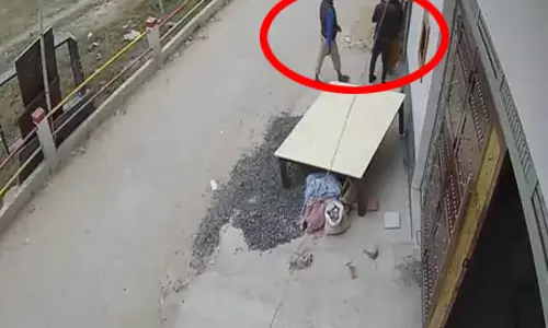 इतना गुस्सा! महिला ने किया मर्डर, पहले बहू और अब बुजुर्ग पर चाकू से किए वार