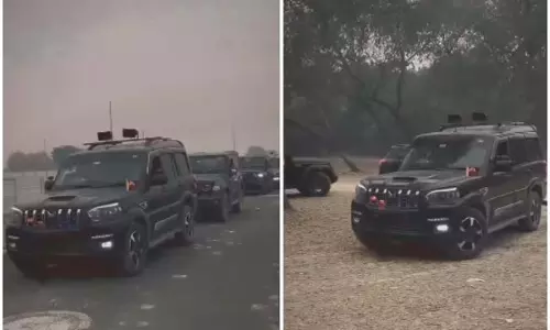 BIG BREAKING: गैंगस्टर ने गर्लफ्रेंड का बर्थडे ऐसे मनाया, सोशल मीडिया में बना चर्चा का विषय