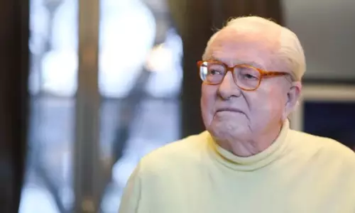 France की दक्षिणपंथी नेशनल फ्रंट पार्टी के संस्थापक जीन-मैरी ले पेन का 96 वर्ष की आयु में निधन