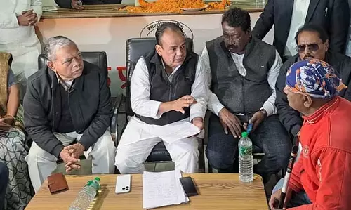 Jharkhand : स्वास्थ्य मंत्री इरफान अंसारी ने कहा- एचएमपीवी संक्रमण को लेकर घबराने की जरूरत नहीं Jharkhand : स्वास्थ्य मंत्री इरफान अंसारी ने कहा- एचएमपीवी संक्रमण को लेकर घबराने की जरूरत नहीं