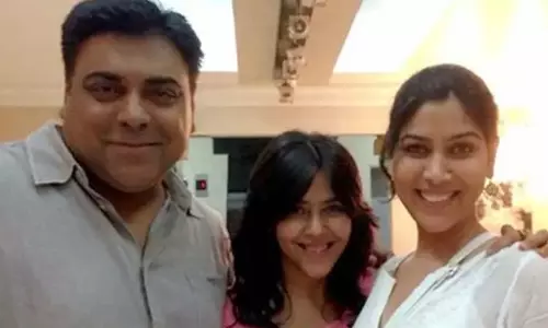 क्या Ekta ने किसिंग सीन पर राम कपूर पर गलत कहानियां फैलाने का आरोप लगाया? क्या Ekta ने किसिंग सीन पर राम कपूर पर गलत कहानियां फैलाने का आरोप लगाया?