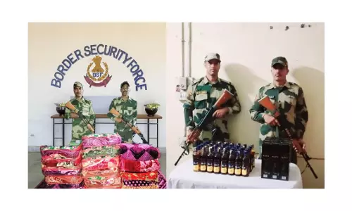 Meghalaya बीएसएफ ने भारत-बांग्लादेश सीमा पर 34 लाख रुपये का प्रतिबंधित सामान जब्त किया Meghalaya बीएसएफ ने भारत-बांग्लादेश सीमा पर 34 लाख रुपये का प्रतिबंधित सामान जब्त किया