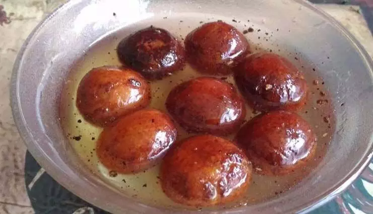 Sweet Potato Gulab Jamun: दूसरी मिठाइयों को देता है कड़ी टक्कर