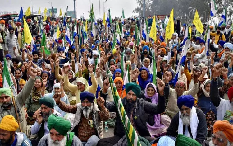 Farmers: नहीं करेंगे दुर्घटना पीड़ितों का अंतिम संस्कार, परिजनों को सहायता नहीं मिल जाती