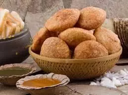 Pyaz Kachori Recipe: घर पर बनाएं बाजार वाली स्पेशल प्याज कचौरी