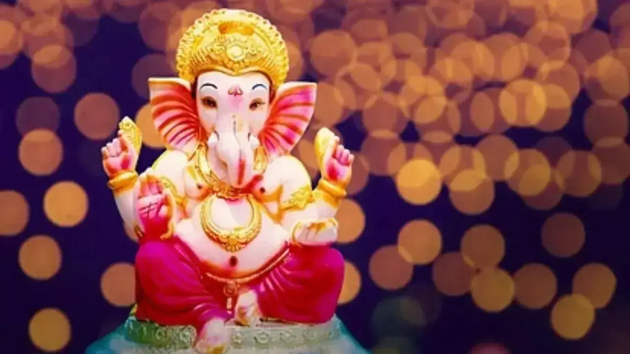 Ganesh Kavach: बुधवार के दिन करें ये आसान उपाय, सुख-शांति और समृ​द्धि में वृद्धि