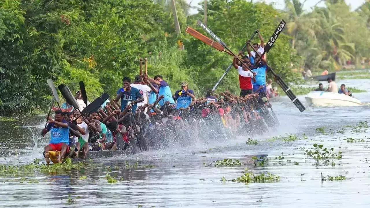 Andhra: कोनासीमा में नौका दौड़ का रोमांचकारी आयोजन