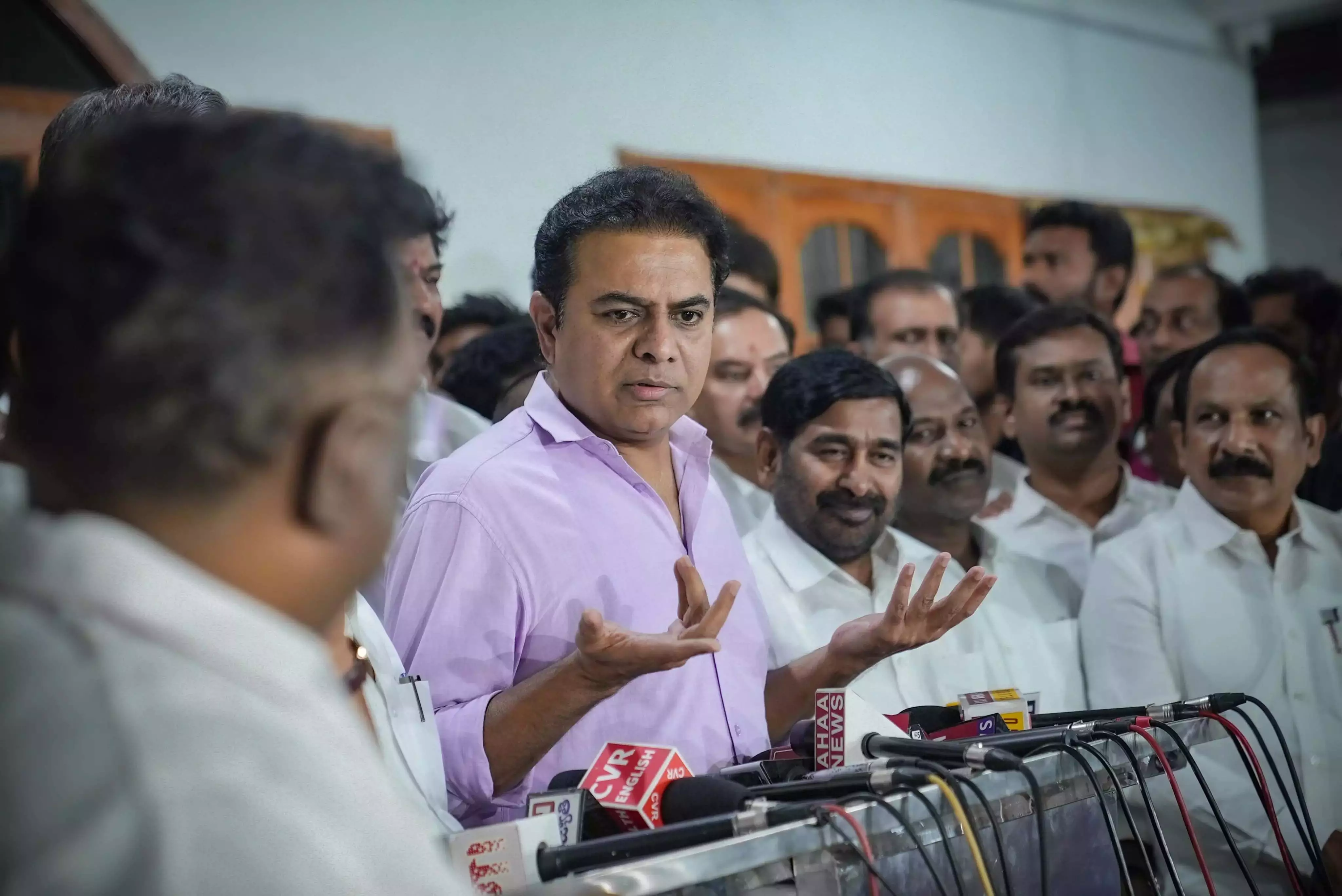 KTR ने ACB पूछताछ के दौरान अपने वकील को अनुमति देने के लिए HC का दरवाजा खटखटाया