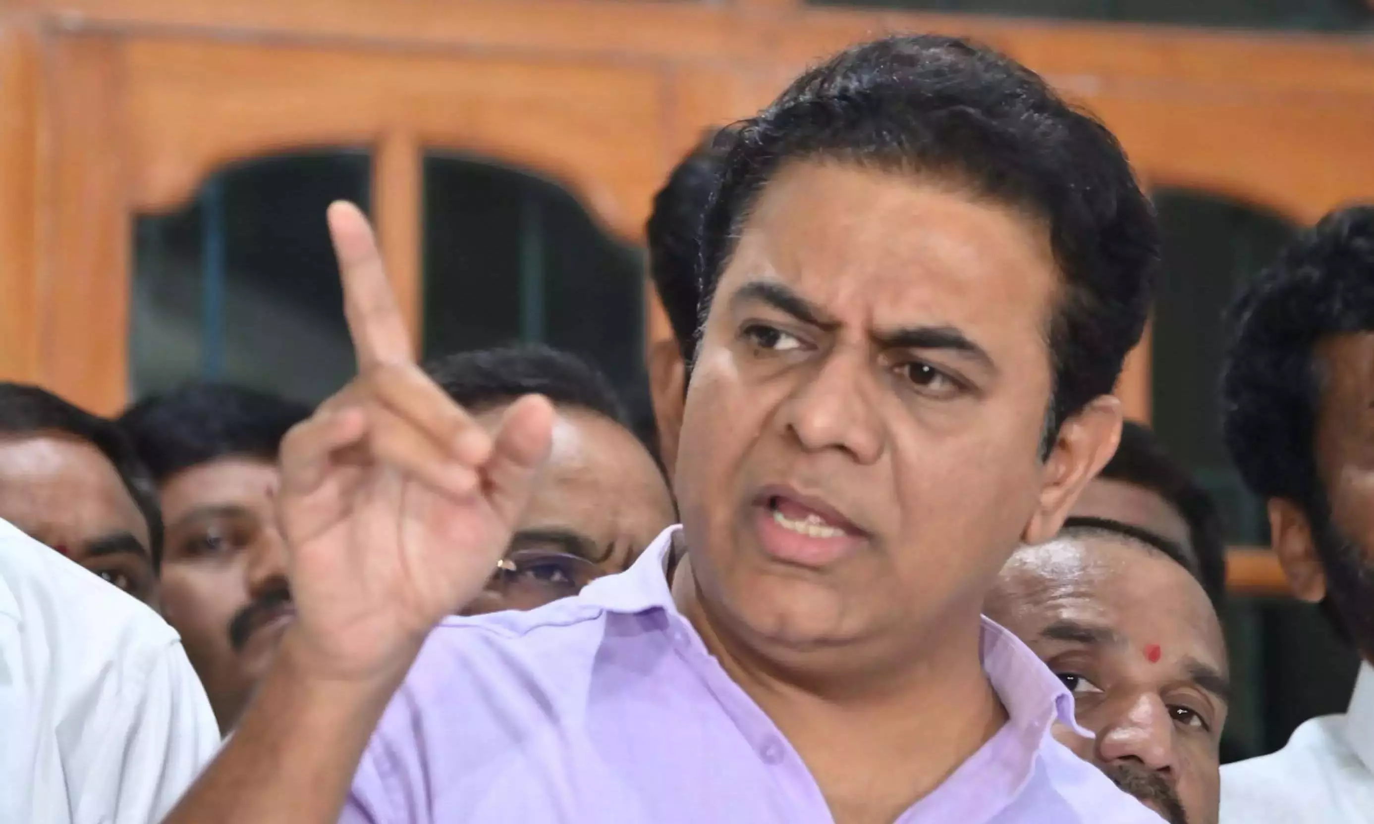 KTR ने अपनी बेगुनाही पर जोर देते हुए कहा कि लड़ाई जारी