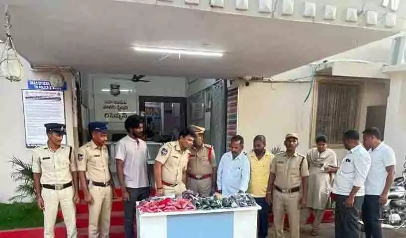 Sadashivpet police ने चीनी मांझा विक्रेताओं के खिलाफ कड़ी कार्रवाई की, पांच मामले दर्ज किए