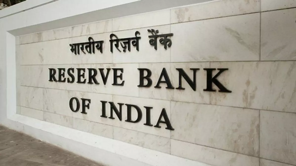 RBI ने आशीर्वाद माइक्रो फाइनेंस, डीएमआई फाइनेंस पर प्रतिबंध हटाए