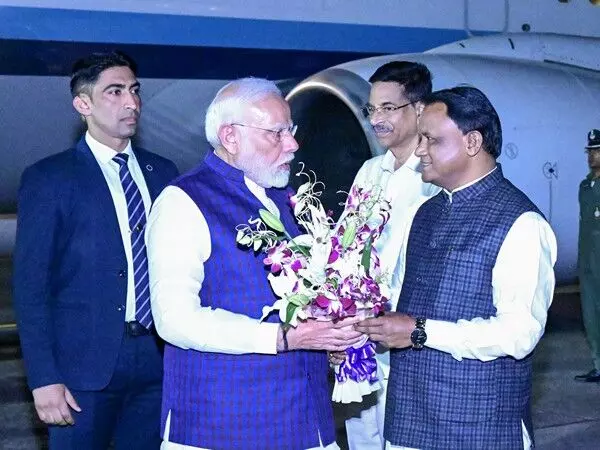 पीएम मोदी कल प्रवासी भारतीय दिवस सम्मेलन में शामिल होने के लिए Bhubaneswar पहुंचे