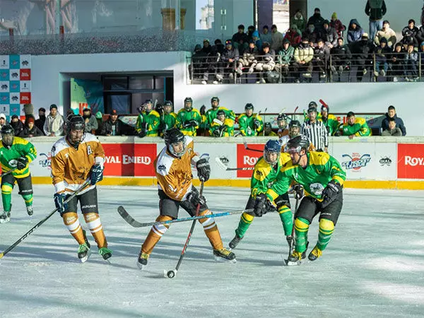 Ice Hockey League: चुस्किट के पांच सितारा प्रदर्शन से चांगला लामोस सेमीफाइनल में पहुंचा