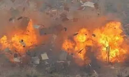 Jharkhand: आईईडी ब्लास्ट, मासूम बच्ची की मौत Jharkhand: आईईडी ब्लास्ट, मासूम बच्ची की मौत