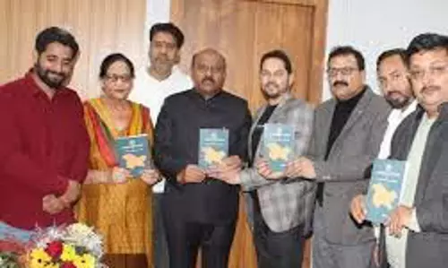 जम्मू-कश्मीर पैवेलियन IIMTF 2024 में सबसे प्रसिद्ध आकर्षण के रूप में उभरा जम्मू-कश्मीर पैवेलियन IIMTF 2024 में सबसे प्रसिद्ध आकर्षण के रूप में उभरा