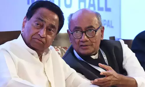कांग्रेस में एक बार फिर बगावत के सुर, एक साथ हुए कमलनाथ और दिग्विजय सिंह
