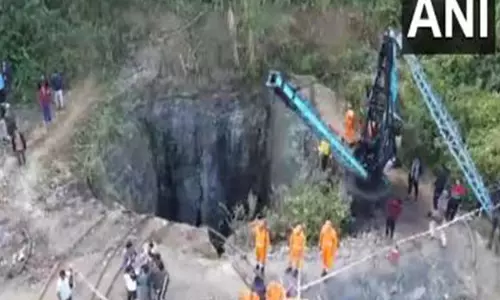 Army, SDRF, NDRF और अन्य एजेंसियां ​​असम के उमरंगसो में बचाव अभियान जारी रखे हुए हैं