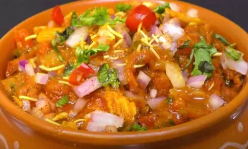 टमाटर चाट: स्वाद सबको लुभाता है