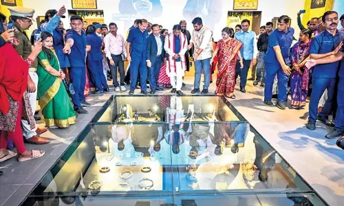 Odisha: सांस्कृतिक उत्सव से जगमगा उठा भुवनेश्वर Odisha: सांस्कृतिक उत्सव से जगमगा उठा भुवनेश्वर