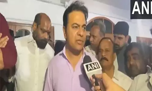 फॉर्मूला-ई रेस मामले में आरोपों पर KTR ने कहा- राजनीति से प्रेरित फॉर्मूला-ई रेस मामले में आरोपों पर KTR ने कहा- राजनीति से प्रेरित