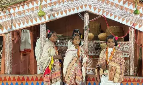 आदिवासी मेला ओडिशा की जनजातीय परंपराओं पर प्रकाश डाला गया आदिवासी मेला ओडिशा की जनजातीय परंपराओं पर प्रकाश डाला गया