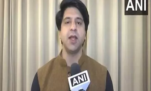 BJP के शहजाद पूनावाला ने कांग्रेस के प्रथम परिवार पर महान नेताओं का अनादर करने का आरोप लगाया BJP के शहजाद पूनावाला ने कांग्रेस के प्रथम परिवार पर महान नेताओं का अनादर करने का आरोप लगाया