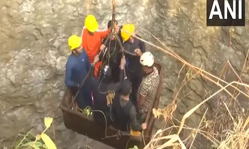 असम खनन दुर्घटना पर NDRF कमांडेंट ने कहा- विशेषज्ञ गोताखोरों ने एक शव बरामद किया, बचाव अभियान जारी है