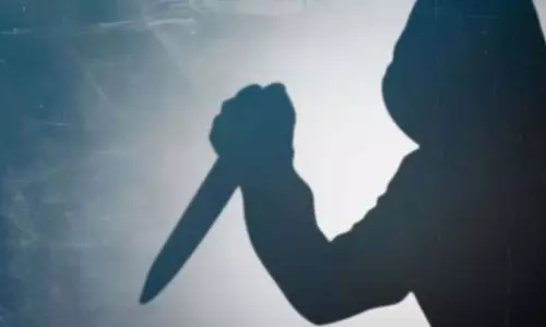 Odisha: बालासोर में छात्र ने सहपाठी पर चाकू से हमला किया Odisha: बालासोर में छात्र ने सहपाठी पर चाकू से हमला किया