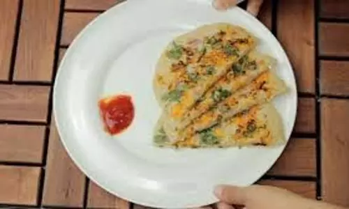 Recipe: झटपट नाश्ते में बनाएं ब्रेड उत्तपम Recipe: झटपट नाश्ते में बनाएं ब्रेड उत्तपम