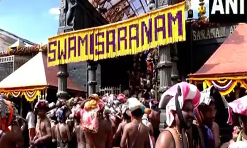Sabarimala Makaravilakku की तैयारियां: स्पॉट बुकिंग 5000 तक सीमित रहेगी Sabarimala Makaravilakku की तैयारियां: स्पॉट बुकिंग 5000 तक सीमित रहेगी