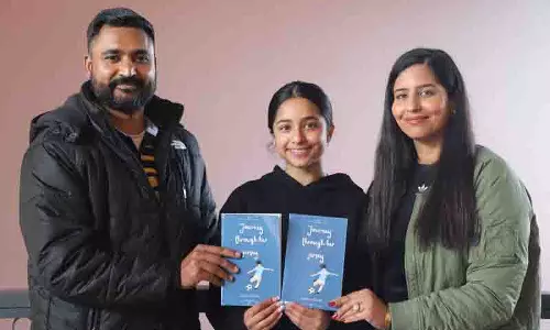 Nawanshahr, ऑस्ट्रेलिया की रहने वाली लड़की गरीब बच्चों और महिलाओं के लिए किताबें लिखती Nawanshahr, ऑस्ट्रेलिया की रहने वाली लड़की गरीब बच्चों और महिलाओं के लिए किताबें लिखती