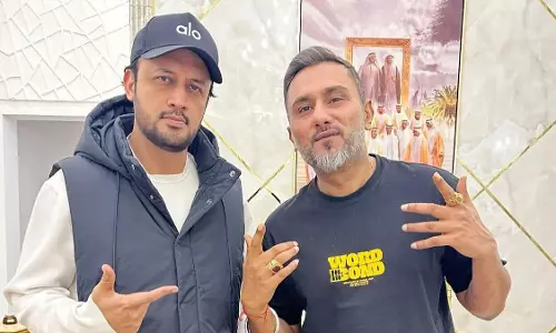 Honey Singh ने पाकिस्तानी सिंगर आतिफ असलम के साथ शेयर की फोटो