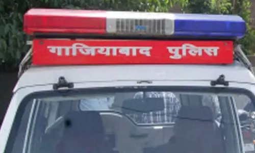 NCR Ghaziabad: स्वास्थ्य विभाग और पुलिस की टीम ने पोर्टेबल मशीन से भ्रूण लिंग परीक्षण करते पांच को धर दबोचा