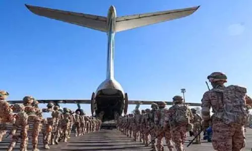 IRGC ने किया सैन्य अभ्यास का प्रदर्शन