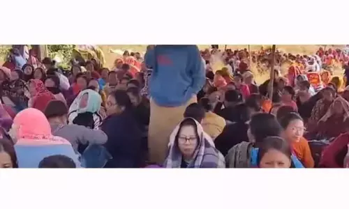 Manipur में ग्रामीणों ने सुरक्षा बलों की वापसी के खिलाफ चेतावनी दी Manipur में ग्रामीणों ने सुरक्षा बलों की वापसी के खिलाफ चेतावनी दी