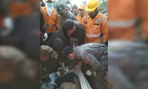 Assam : उमरोंगसो कोयला खदान में बचाव अभियान जारी Assam : उमरोंगसो कोयला खदान में बचाव अभियान जारी