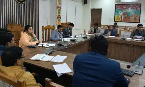 Ghaziabad: कलैक्ट्रेट परिसर में एडीएम की अध्यक्षता में जिला स्तरीय सतर्कता समिति की बैठक हुई Ghaziabad: कलैक्ट्रेट परिसर में एडीएम की अध्यक्षता में जिला स्तरीय सतर्कता समिति की बैठक हुई