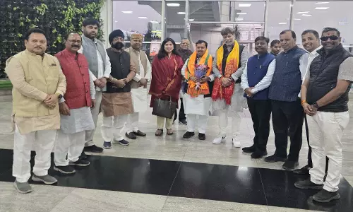 BJP प्रभारी नितिन नबीन रायपुर पहुंचे, निकाय चुनाव को लेकर दिया ये बयान BJP प्रभारी नितिन नबीन रायपुर पहुंचे, निकाय चुनाव को लेकर दिया ये बयान